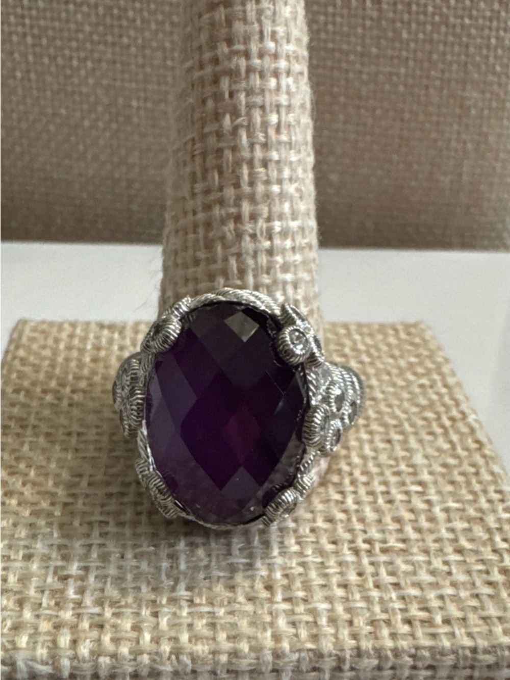 Judith Ripka 925 Sterling Silver Ring w/Faceted Oval Amethyst Gemstone.
Size 8 - Picture 2 of 10